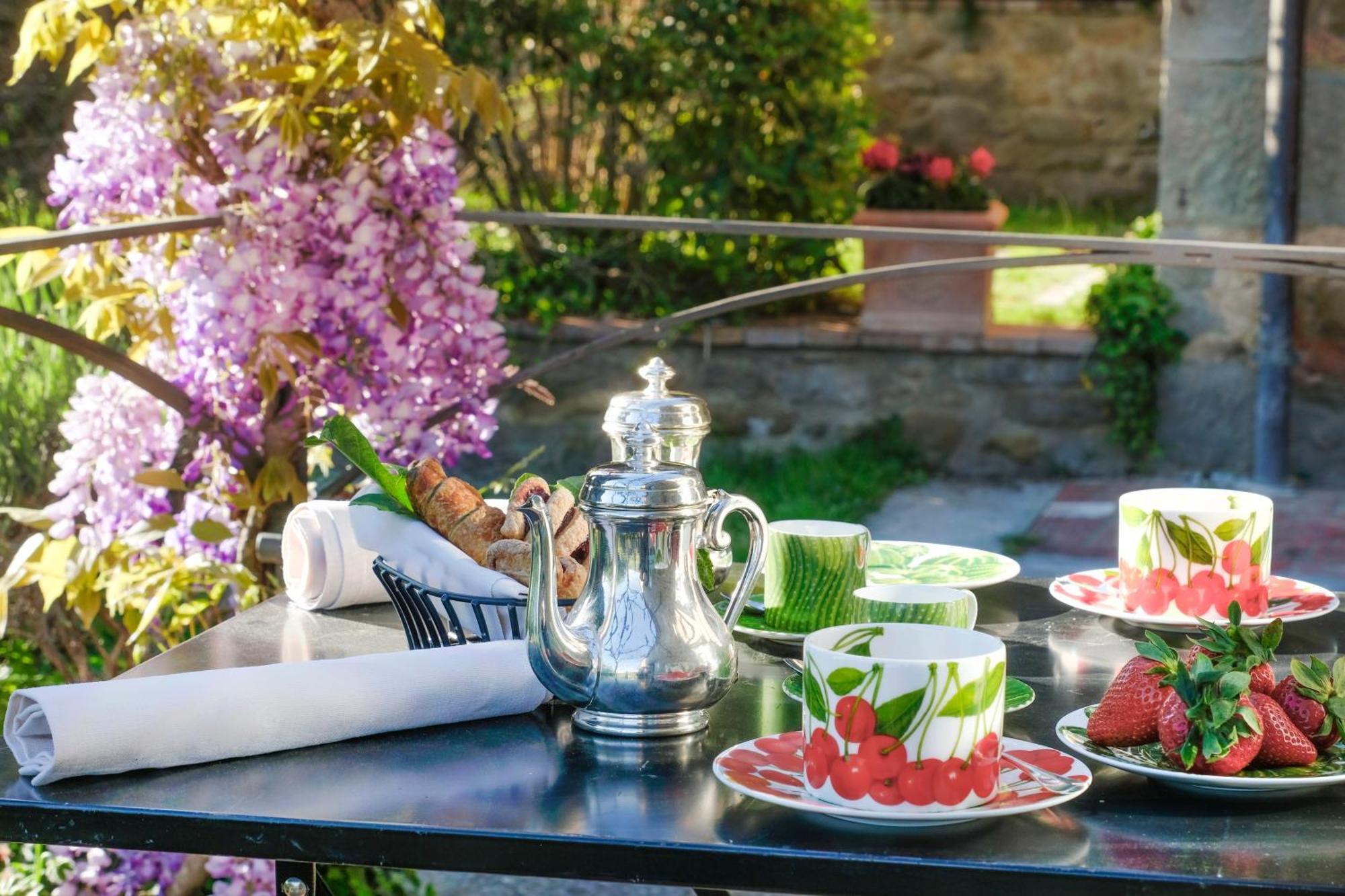 Il Falconiere Relais & Spa Cortona Luaran gambar