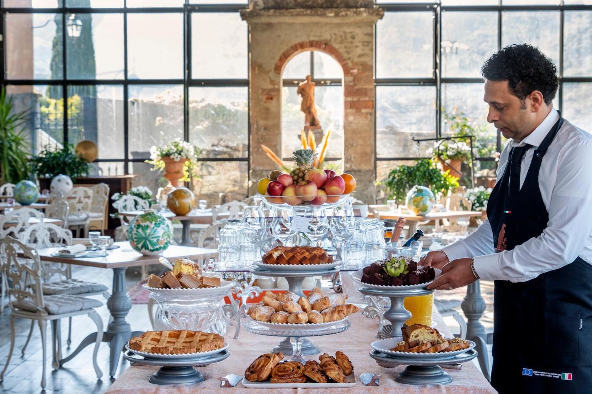 Il Falconiere Relais & Spa Cortona Luaran gambar